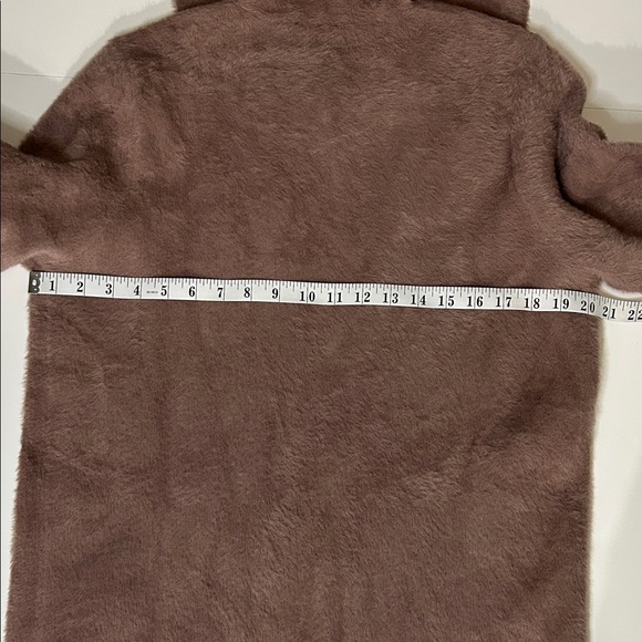 Cyrus Women's Cozy Brown Cardigan - Picture 6 of 8